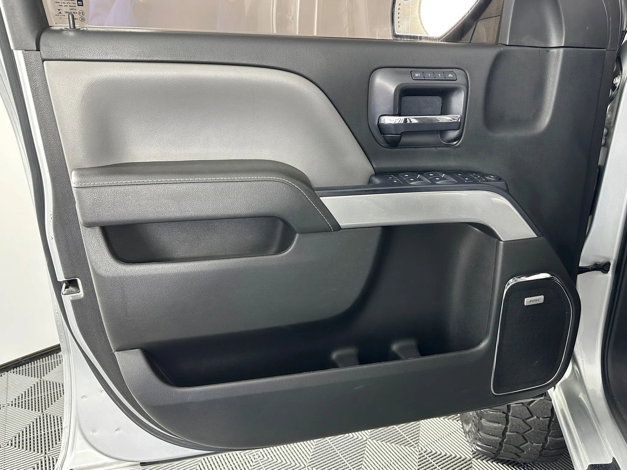 Used 2016 Chevrolet Silverado 1500 LTZ Z71 w/ LTZ Plus Package image 27