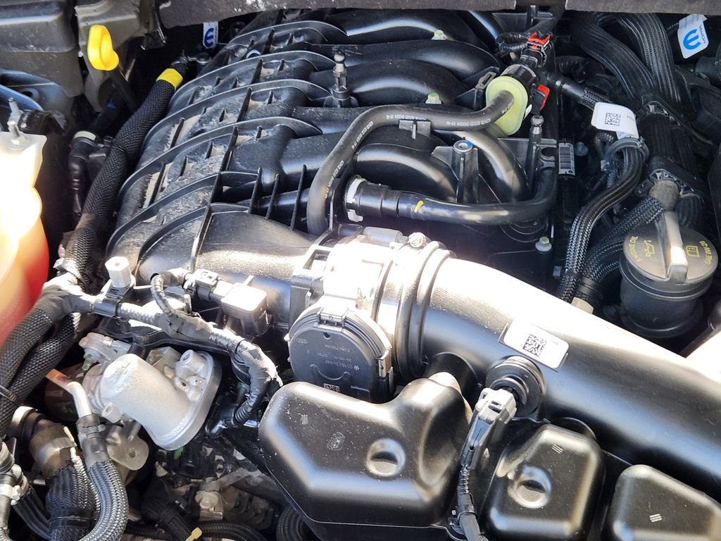 Used 2024 Jeep Grand Cherokee L Limited w/ Luxury Tech Group II image 16