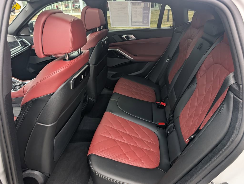 Used 2026 BMW X6 xDrive40i w/ Premium Package image 22