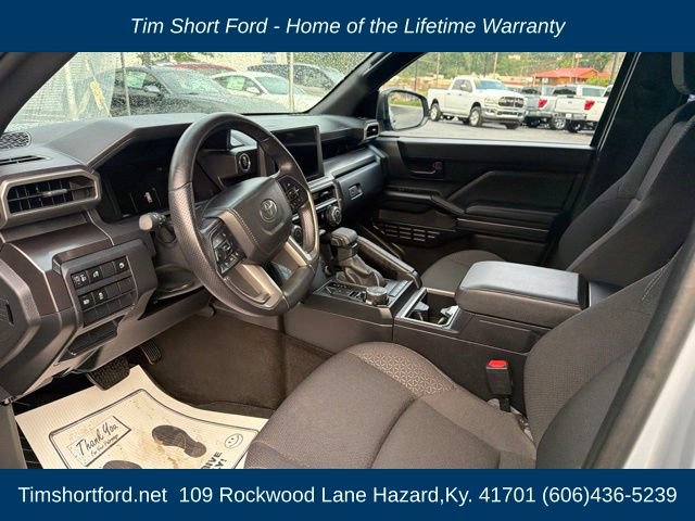 Used 2025 Toyota 4Runner SR5 AWD/4WD image 8