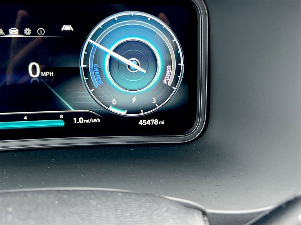 Used 2023 Hyundai Kona SE image 12