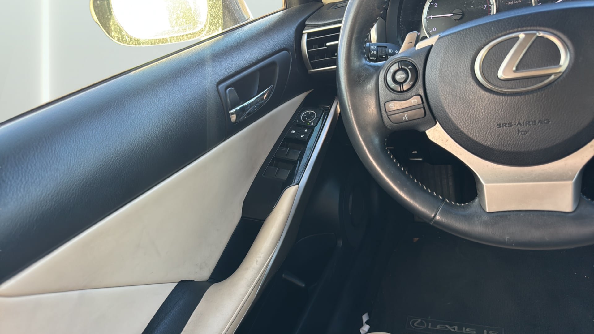 Used 2015 Lexus IS 250 RWD image 19