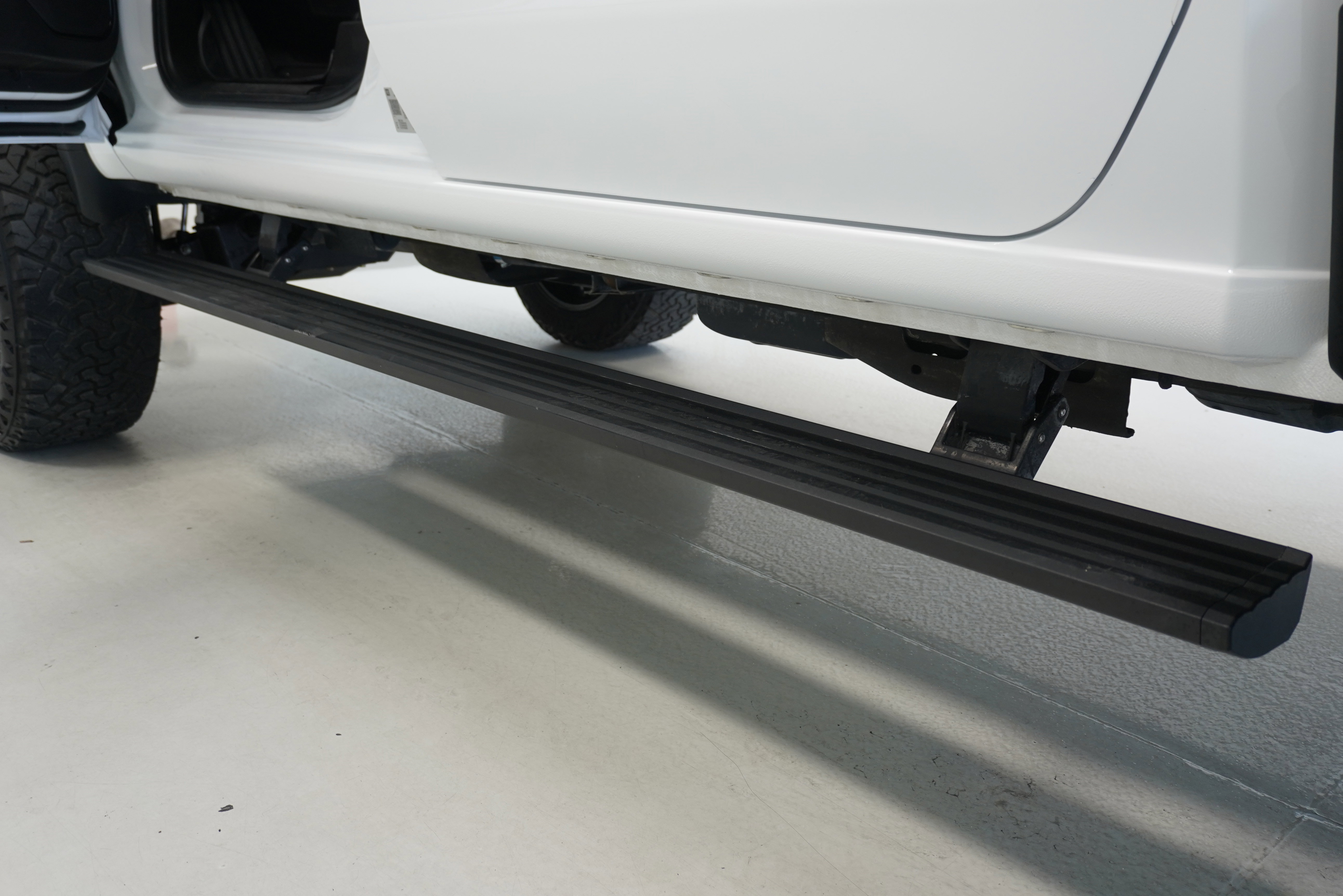 Used 2024 GMC Sierra 2500 AT4 w/ Technology Package image 8