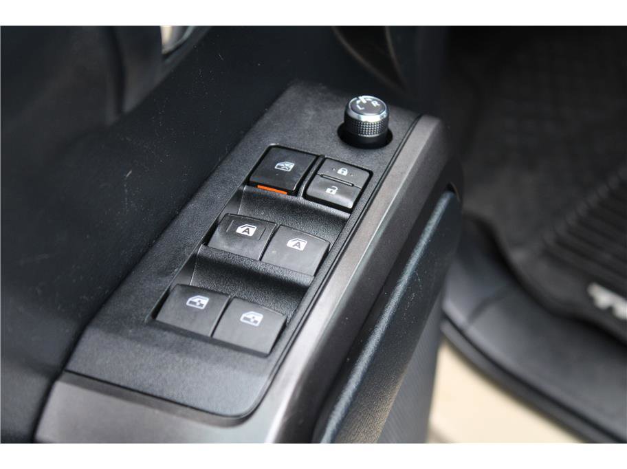 Used 2018 Toyota Tacoma TRD Off-Road w/ Technology Package image 13