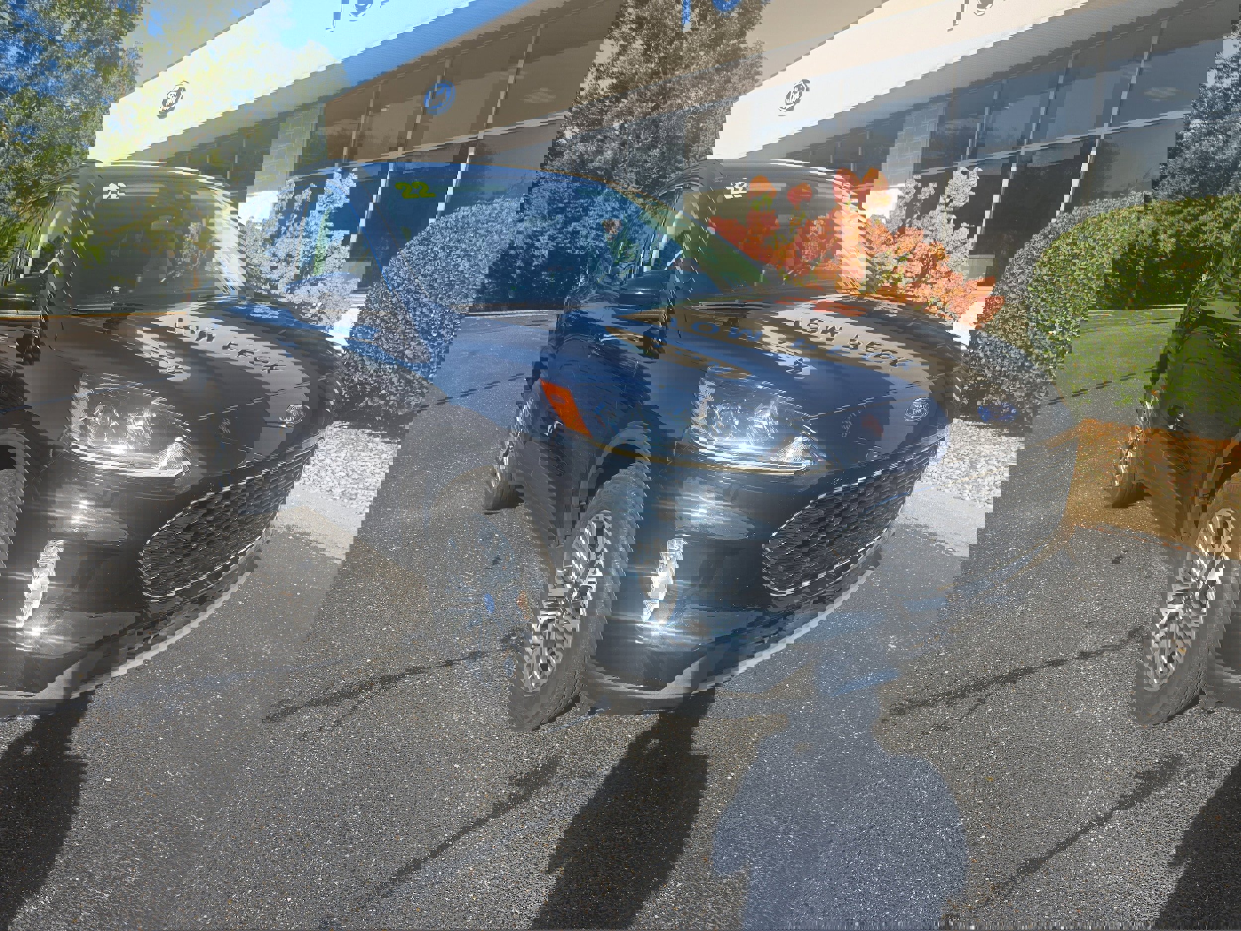 Used 2022 Ford Escape SEL image 1