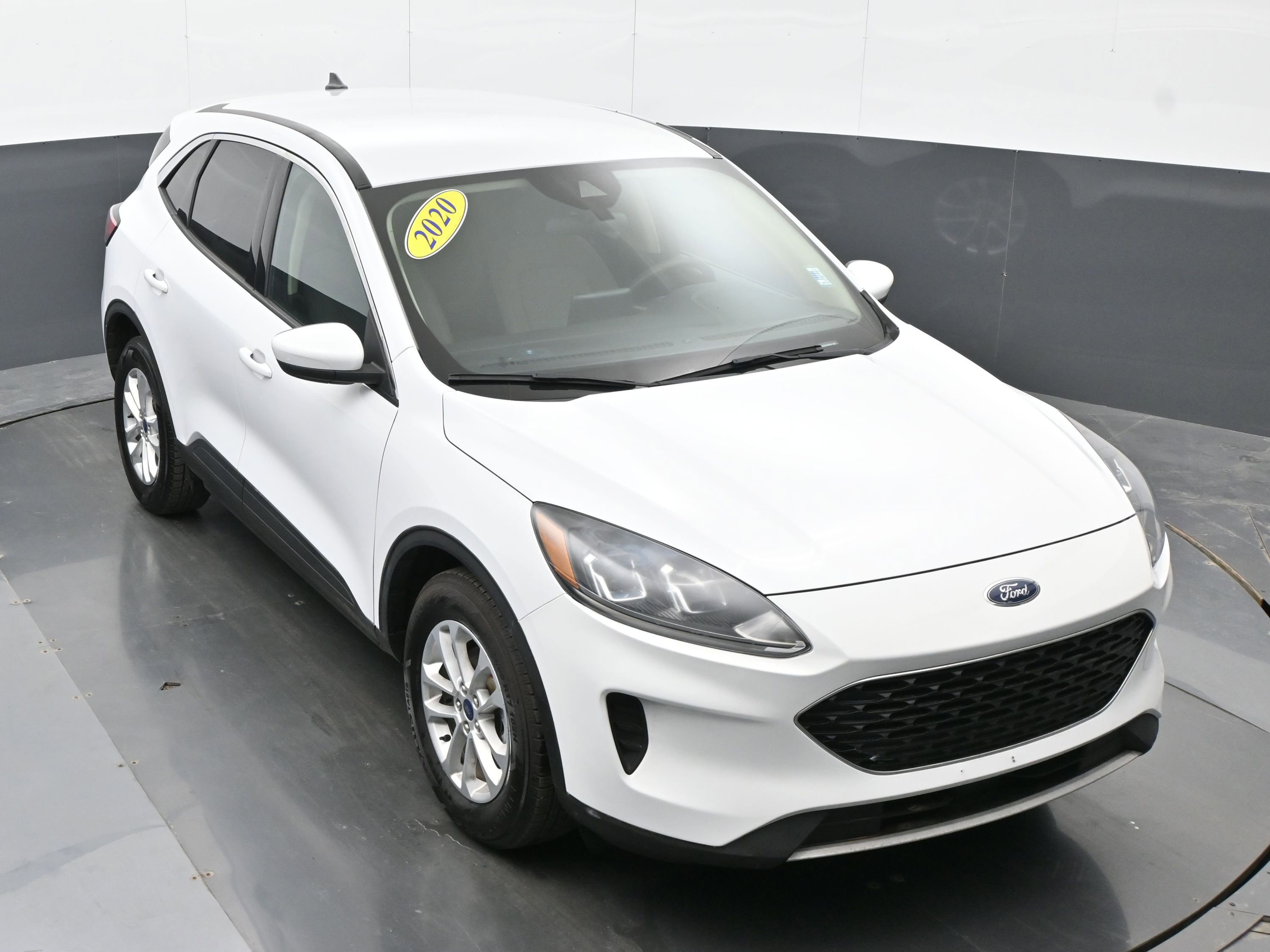 Used 2020 Ford Escape SE image 34