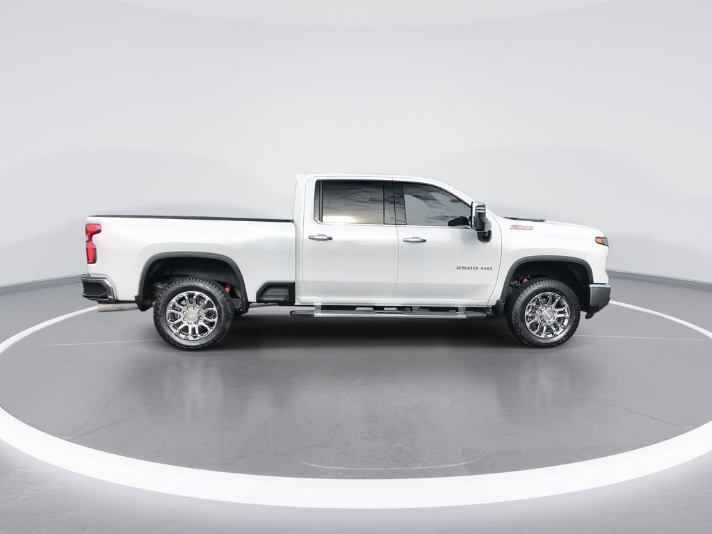 Used 2024 Chevrolet Silverado 2500 LTZ w/ LTZ Convenience Package image 9
