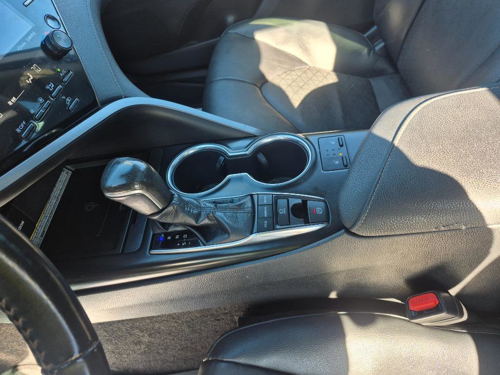 Used 2019 Toyota Camry XSE image 17
