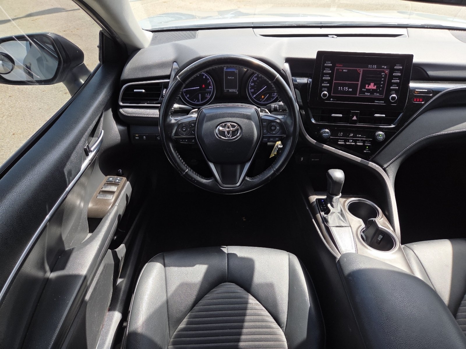 Used 2021 Toyota Camry SE FWD image 24