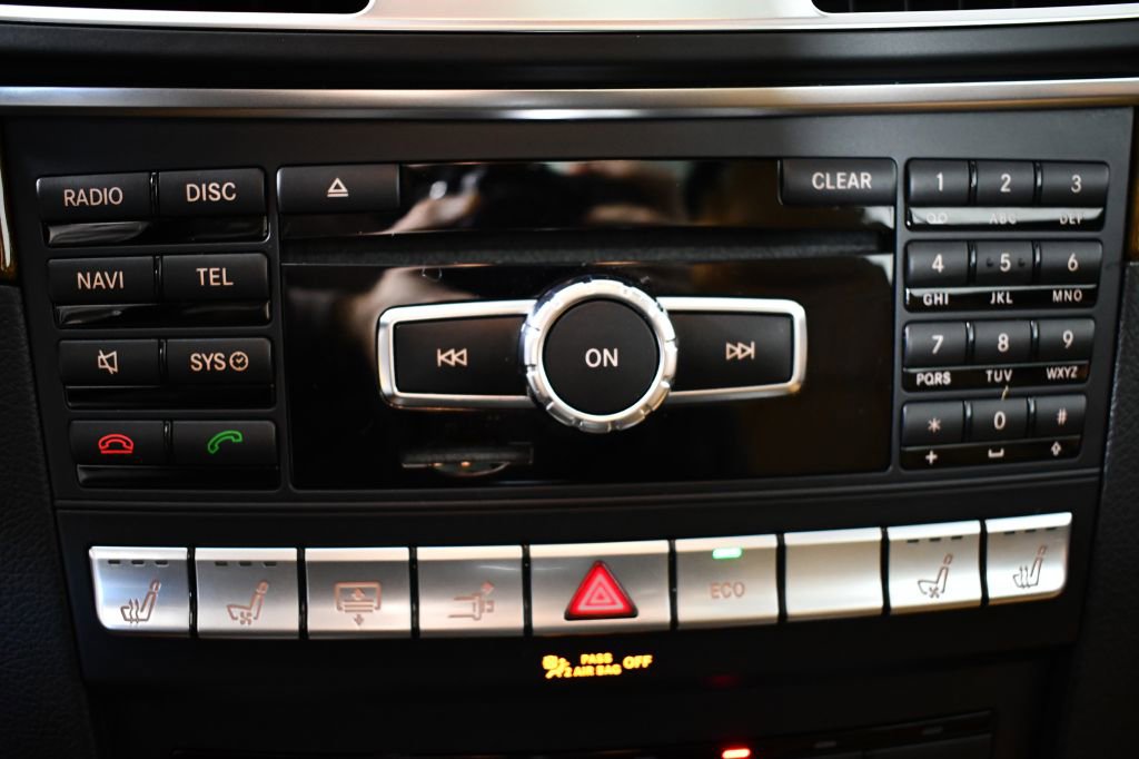 Used 2015 Mercedes-Benz E 400 4MATIC Coupe image 37