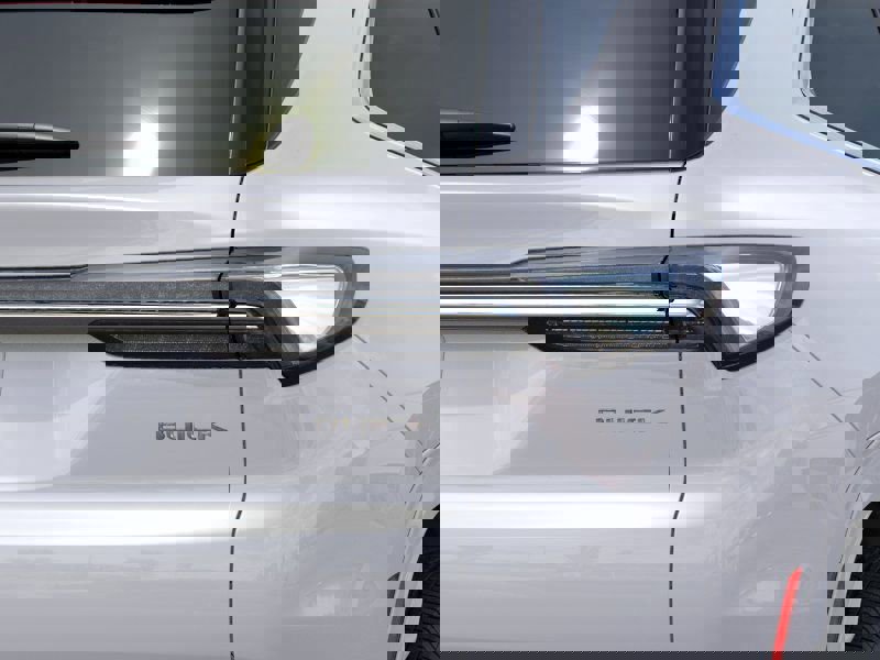 New 2025 Buick Enclave Avenir w/ Super Cruise Package image 12