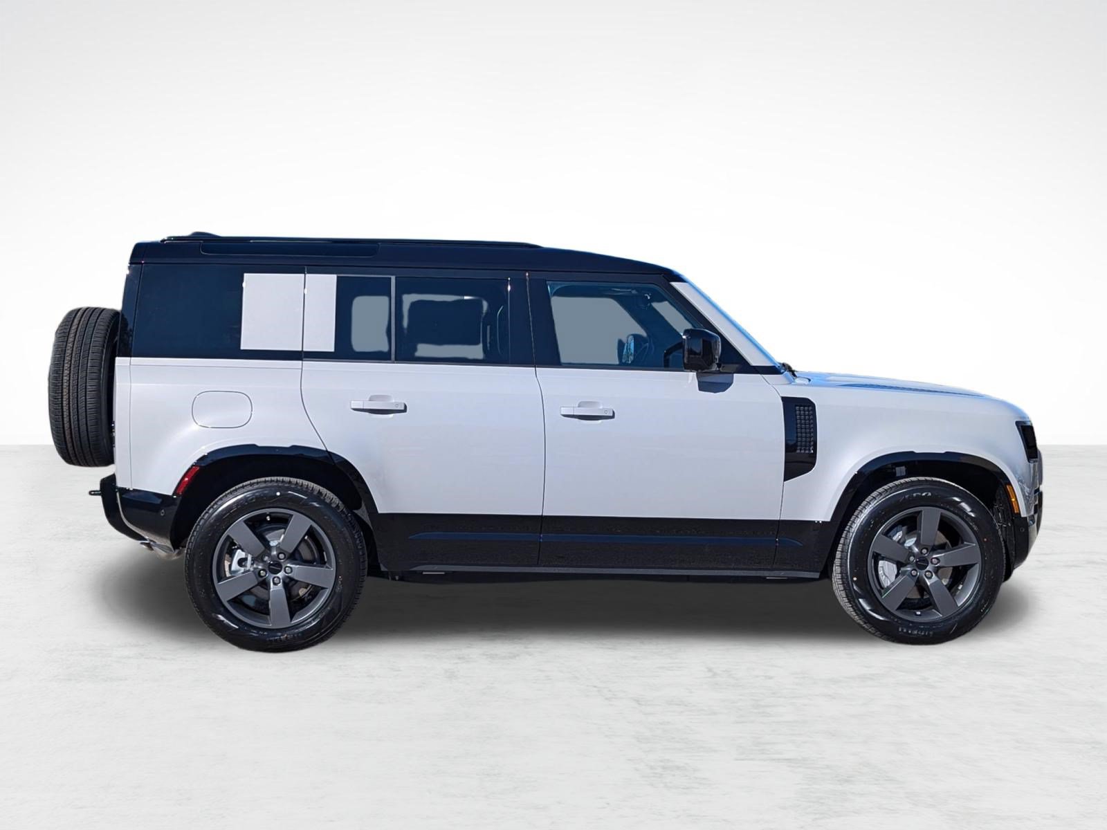 Used 2026 Land Rover Defender 110 X-Dynamic SE AWD/4WD image 8