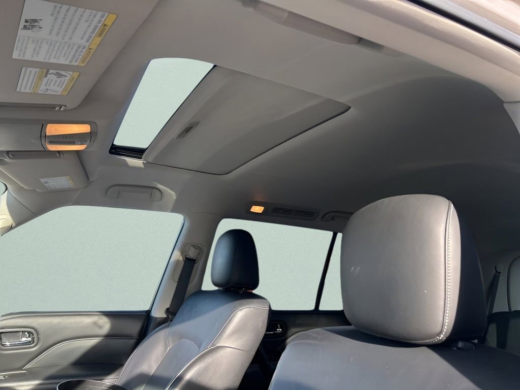 Used 2018 INFINITI QX80 4WD w/ Driver Assistance Package image 22