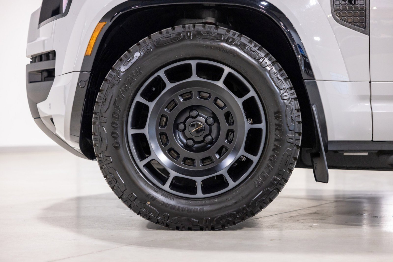 Used 2026 Land Rover Defender 110 OCTA image 20