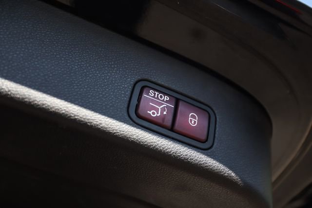 Used 2017 Mercedes-Benz GLS 450 4MATIC image 37