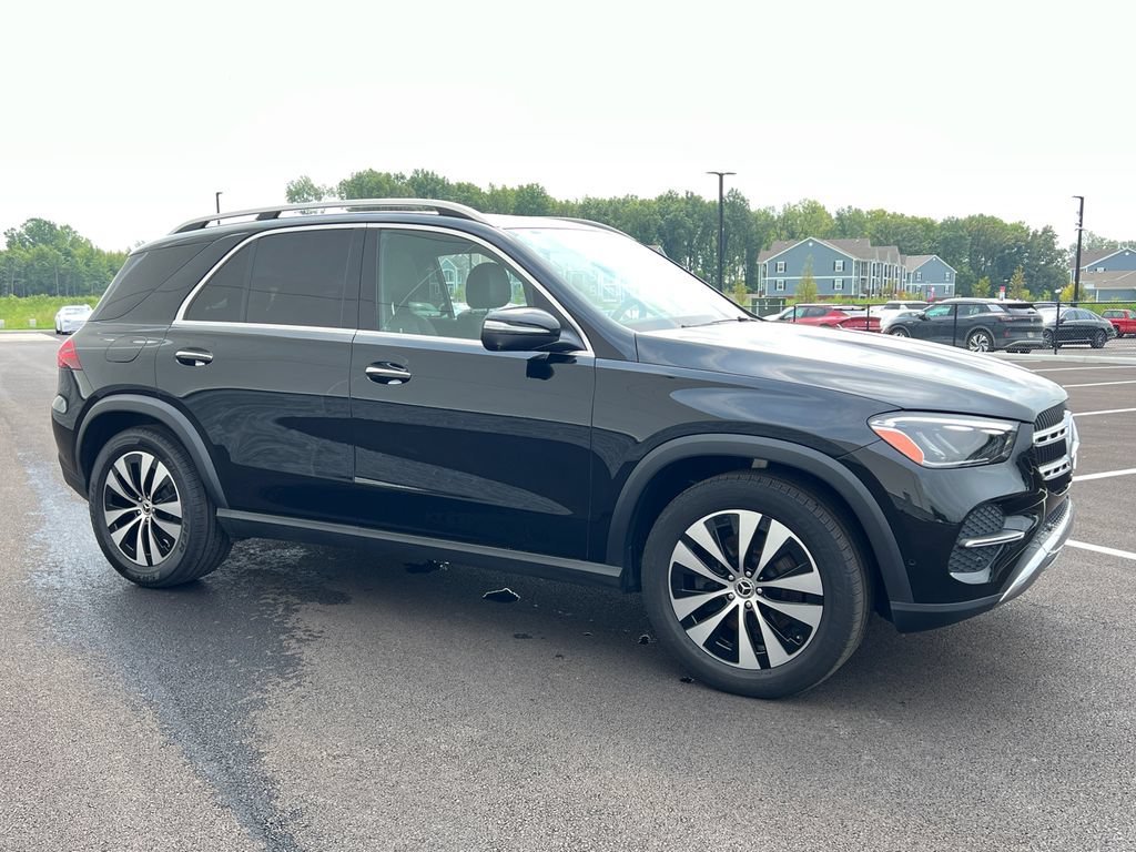 Used 2024 Mercedes-Benz GLE 350 4MATIC image 2