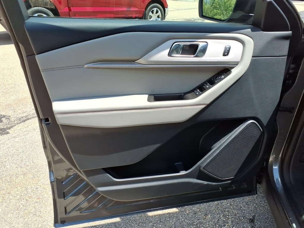 New 2026 Ford Explorer Active w/ Active Comfort Package AWD/4WD image 19