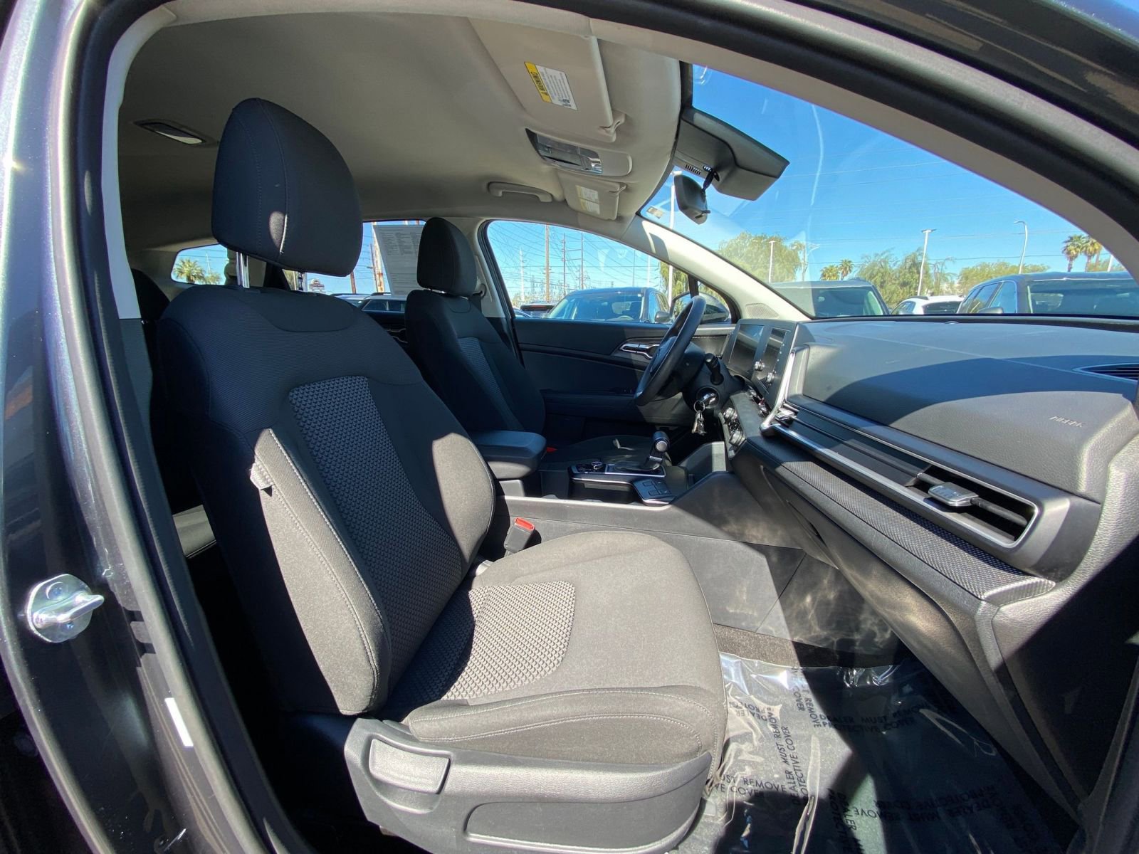 Used 2025 Kia Sportage LX image 36