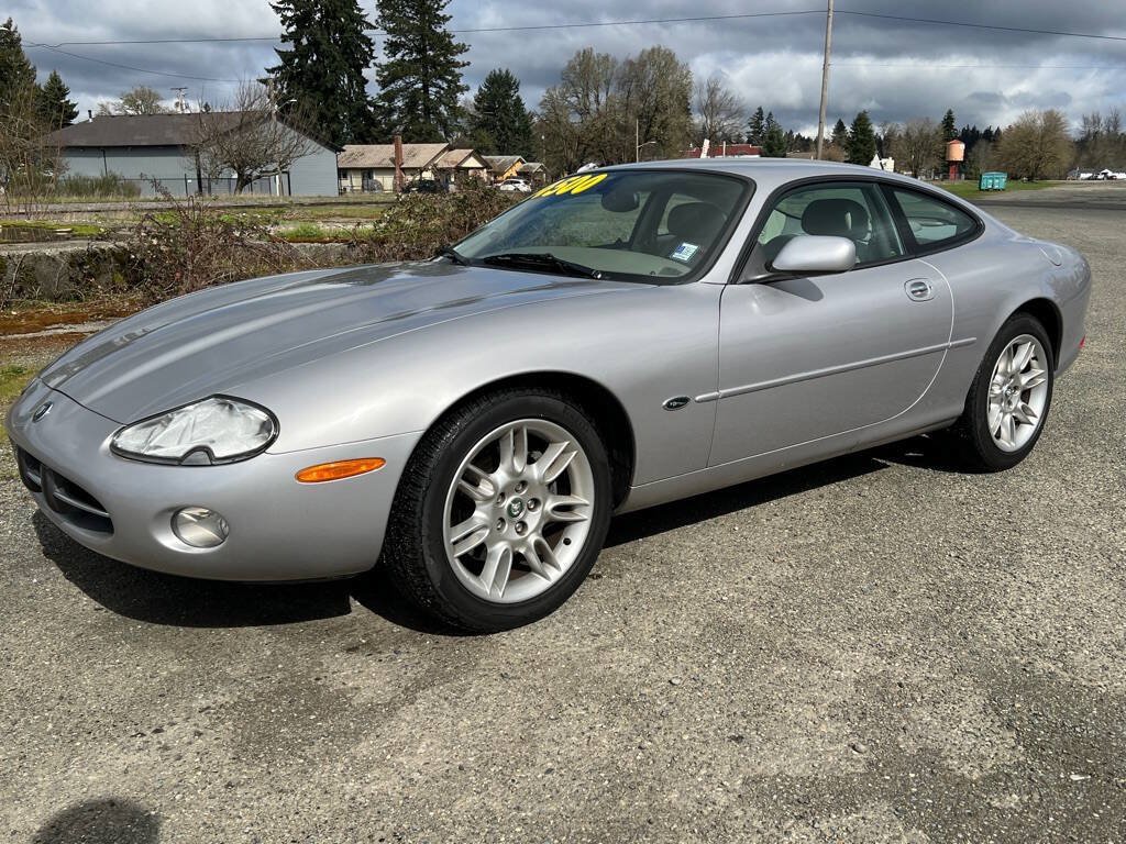 Used 2001 Jaguar XK8 Coupe RWD image 2