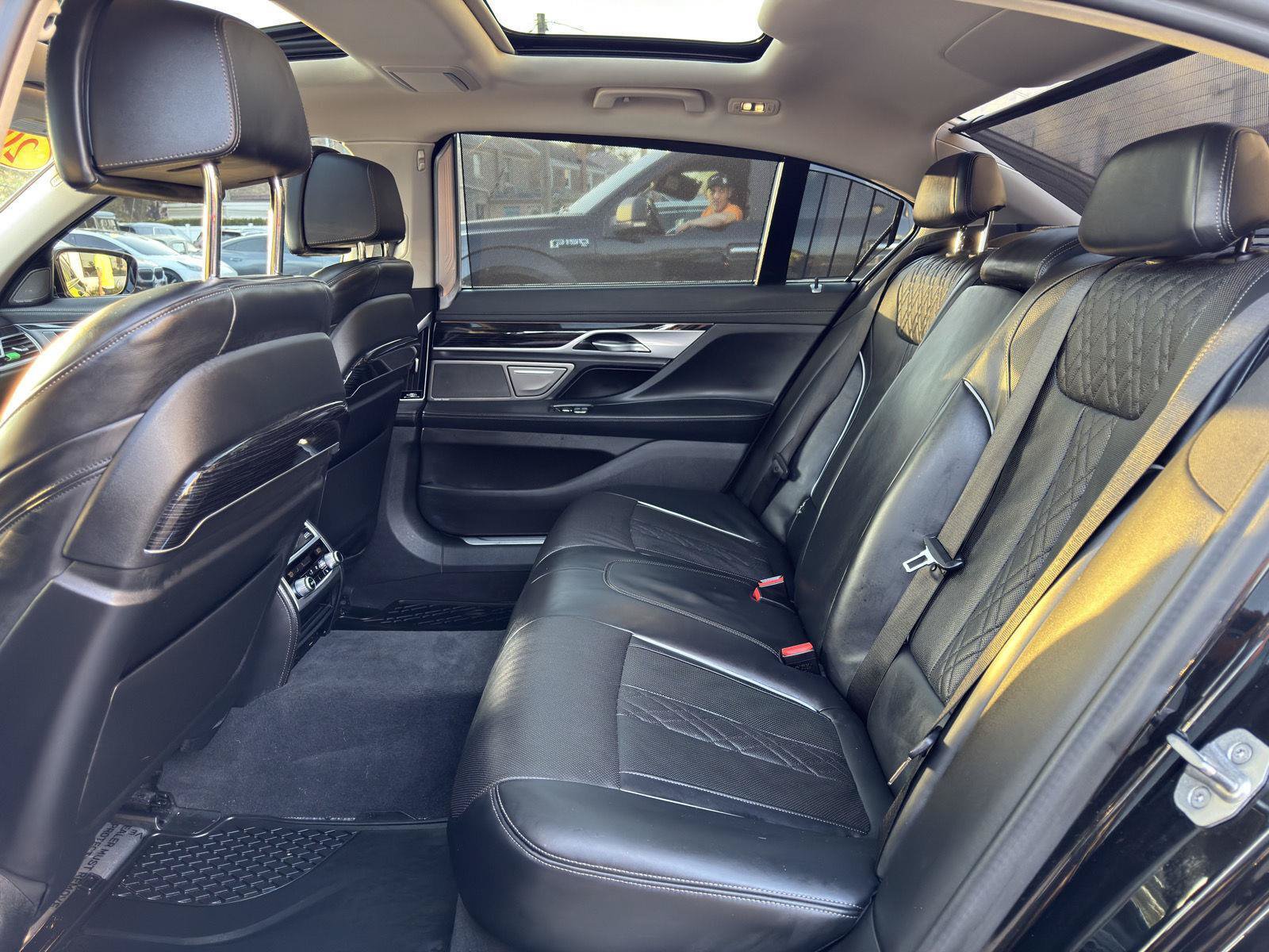 Used 2022 BMW 740i xDrive w/ Premium Package AWD/4WD image 26