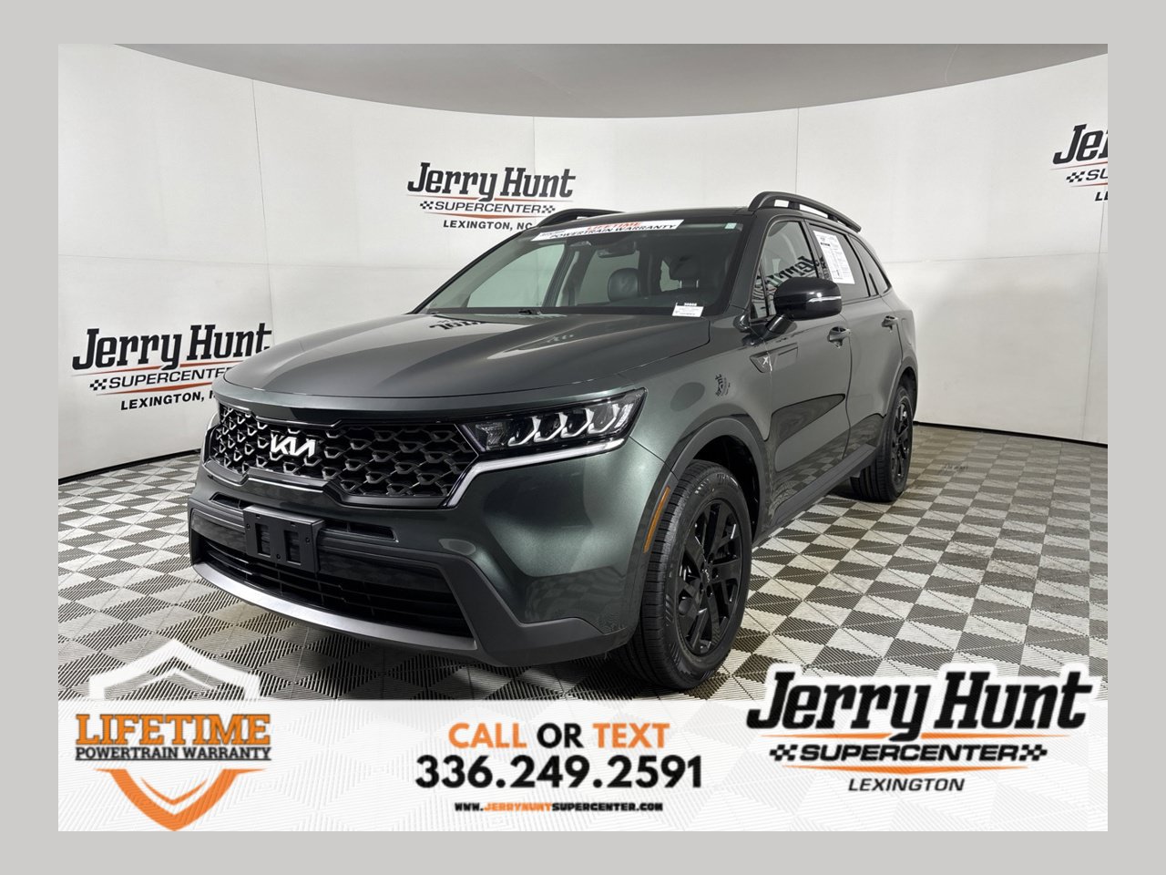 Used 2023 Kia Sorento S w/ Panoramic Sunroof Package