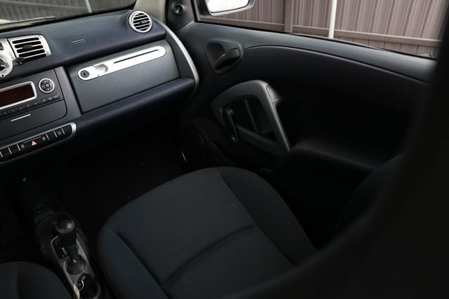 Used 2012 smart fortwo pure image 21