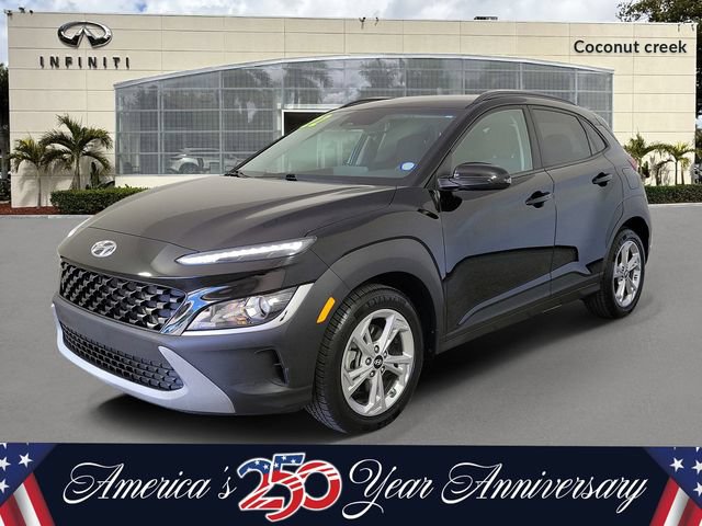Used 2022 Hyundai Kona SEL AWD/4WD image 2