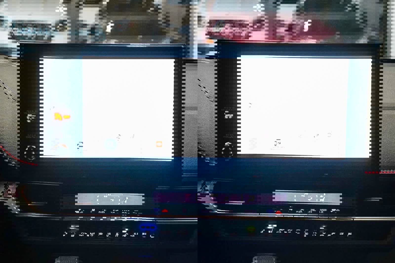 Used 2025 Toyota Sienna XSE image 14