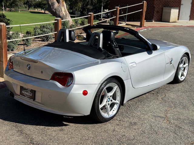 Used 2006 BMW Z4 3.0si image 4
