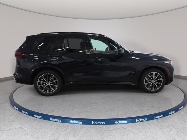 Used 2024 BMW X5 xDrive40i w/ M Sport Package AWD/4WD image 4
