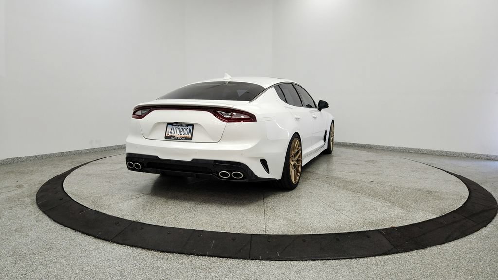 Used 2021 Kia Stinger GT1 image 4