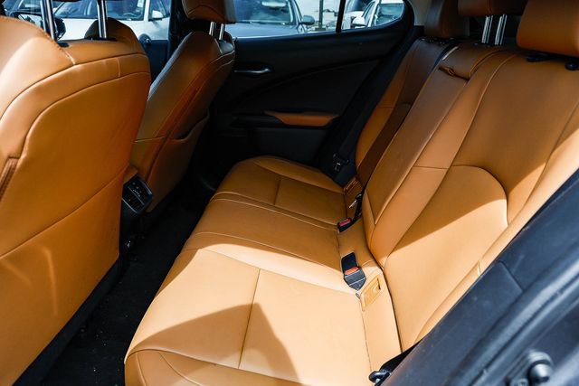 Used 2020 Lexus UX 250h w/ Premium Package AWD/4WD image 16