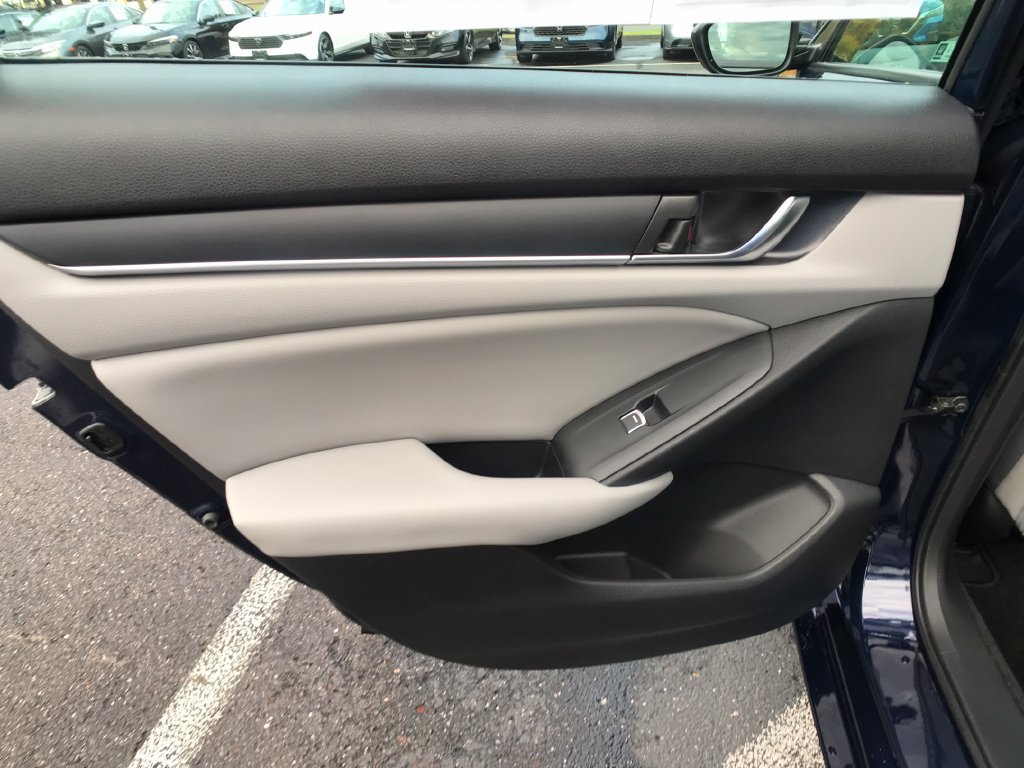 Used 2018 Honda Accord LX image 23