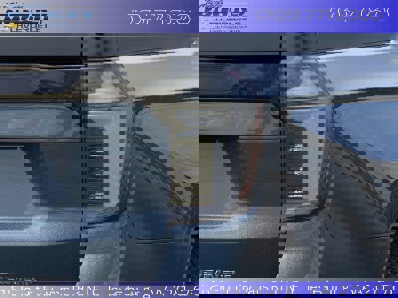 New 2025 Chevrolet Suburban Premier image 11