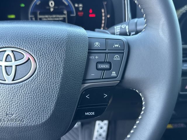 Used 2026 Toyota Camry SE FWD image 24