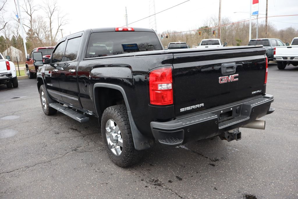 Used 2018 GMC Sierra 3500 Denali w/ Duramax Plus Package image 3