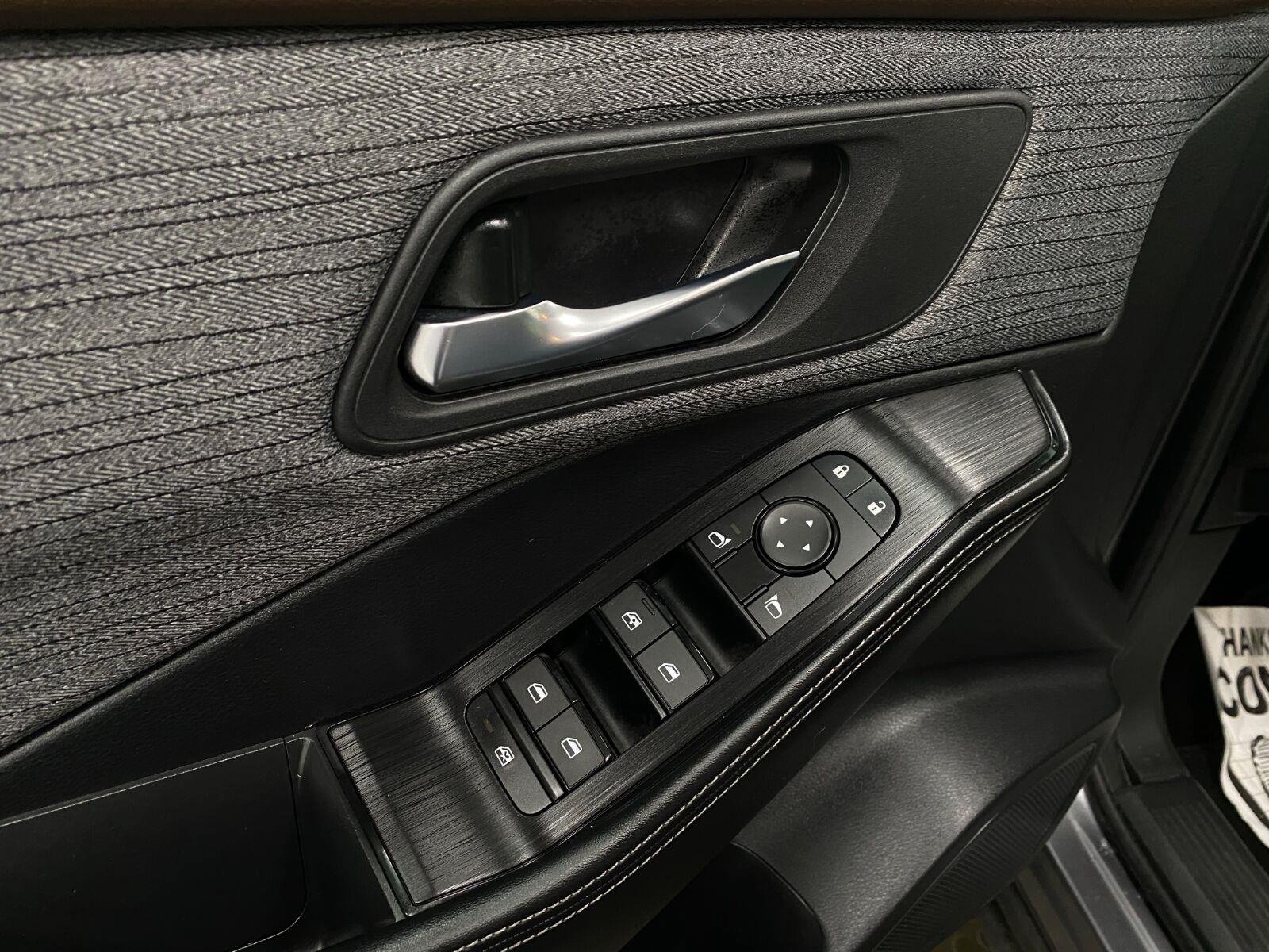 Certified 2023 Nissan Rogue SV AWD/4WD image 29