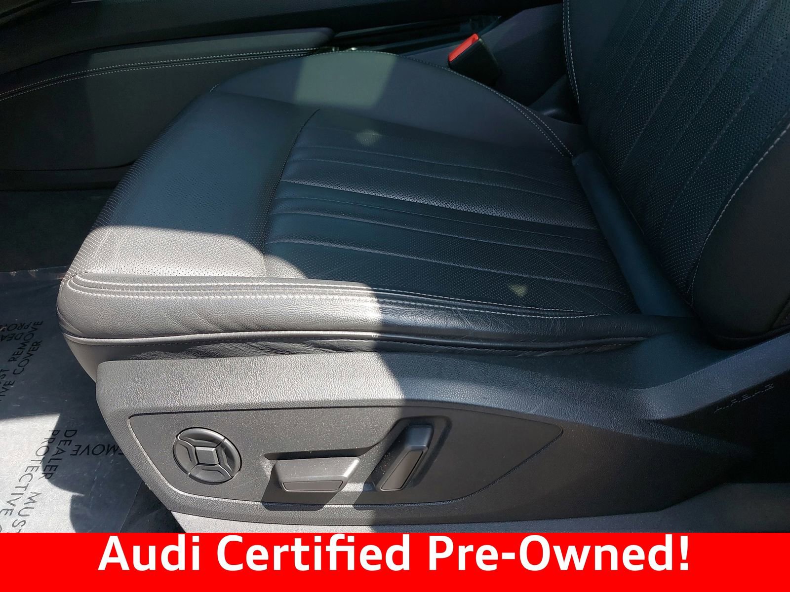 Used 2023 Audi e-tron Premium Plus w/ Premium Plus Package AWD/4WD image 30