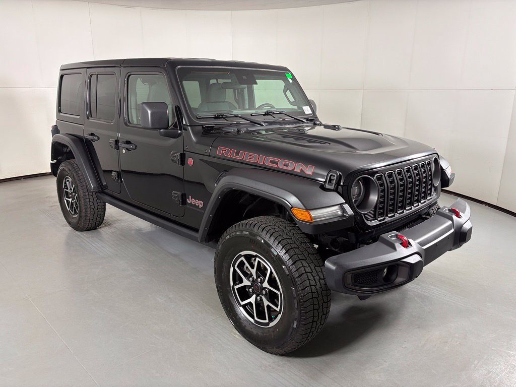 Used 2025 Jeep Wrangler Unlimited Rubicon AWD/4WD image 2