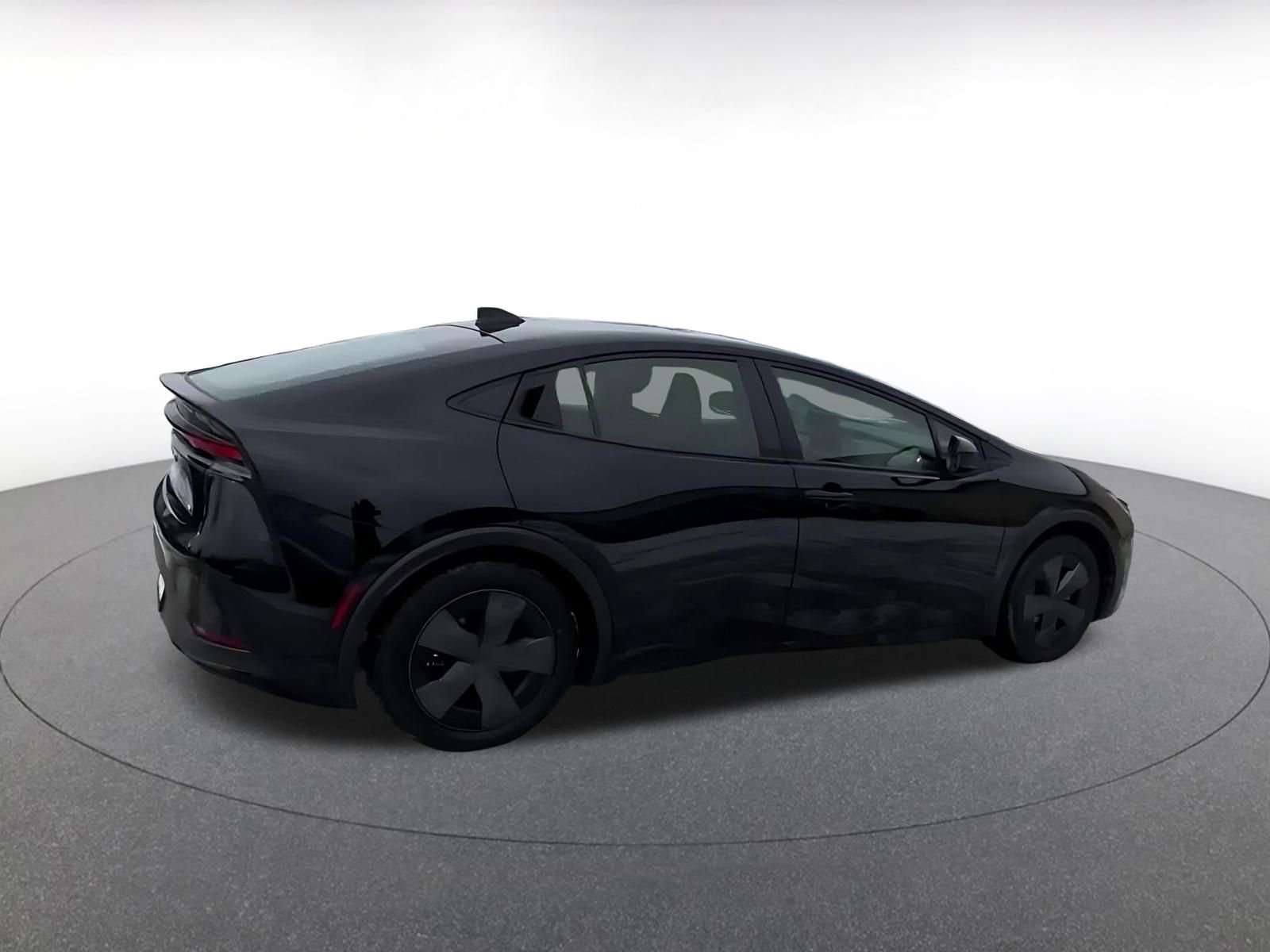 Used 2025 Toyota Prius LE image 15