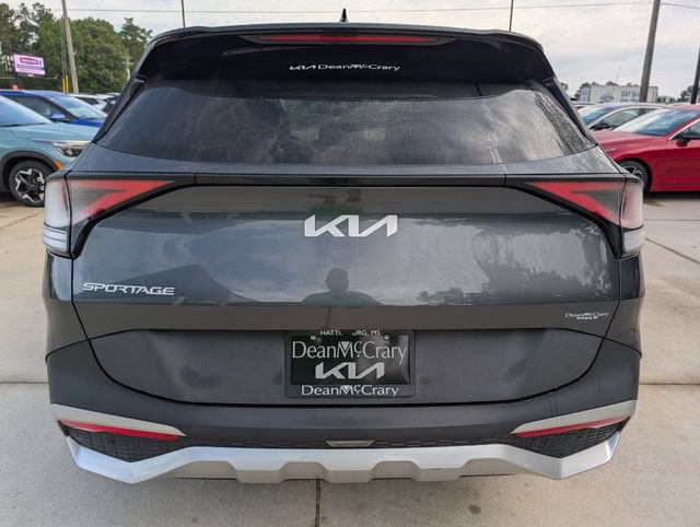 Used 2024 Kia Sportage LX FWD image 4