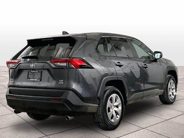 Used 2022 Toyota RAV4 LE AWD/4WD image 11