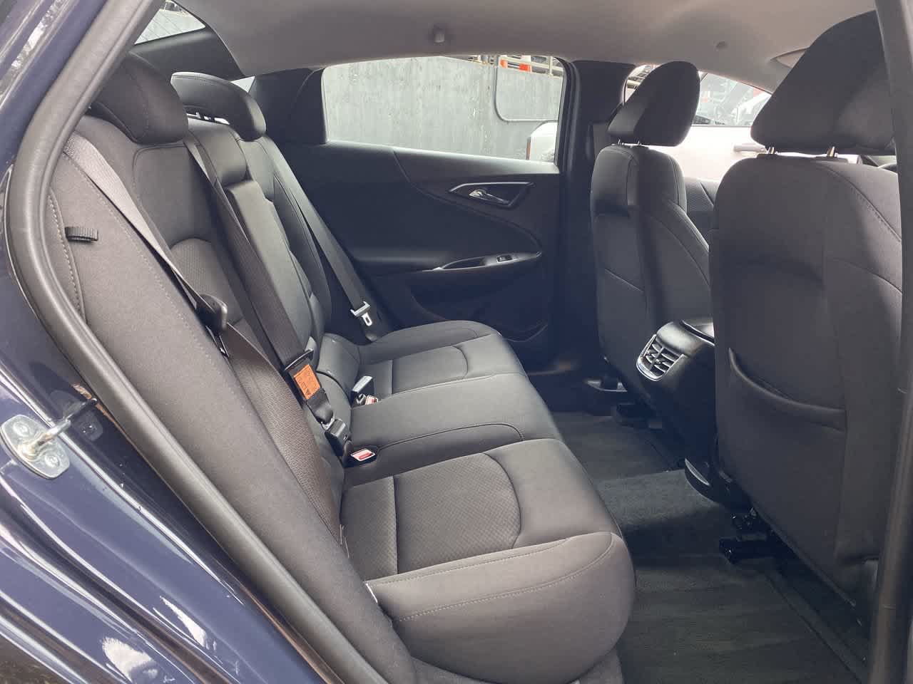 Used 2025 Chevrolet Malibu LT FWD image 17