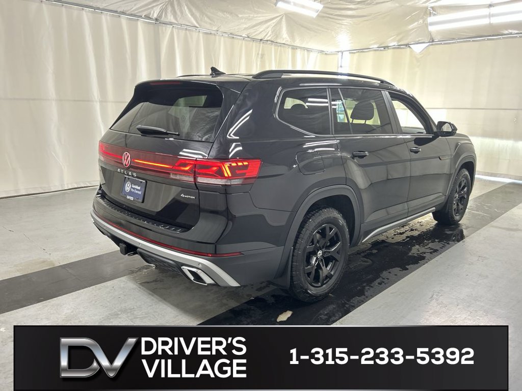 Certified 2024 Volkswagen Atlas Peak Edition SEL AWD/4WD image 2