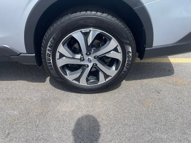 Used 2020 Subaru Outback Limited AWD/4WD image 9