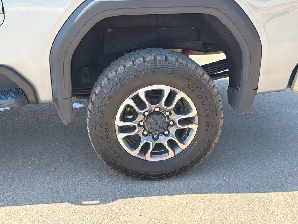 Used 2024 GMC Sierra 2500 SLE AWD/4WD image 19