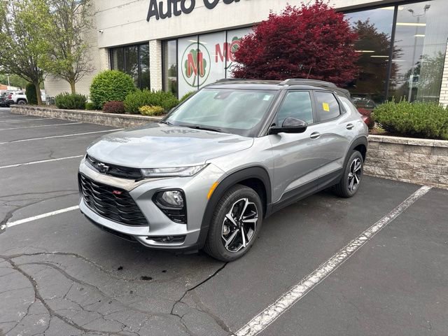 Used 2023 Chevrolet TrailBlazer RS w/ Sun and Liftgate Package AWD/4WD image 2