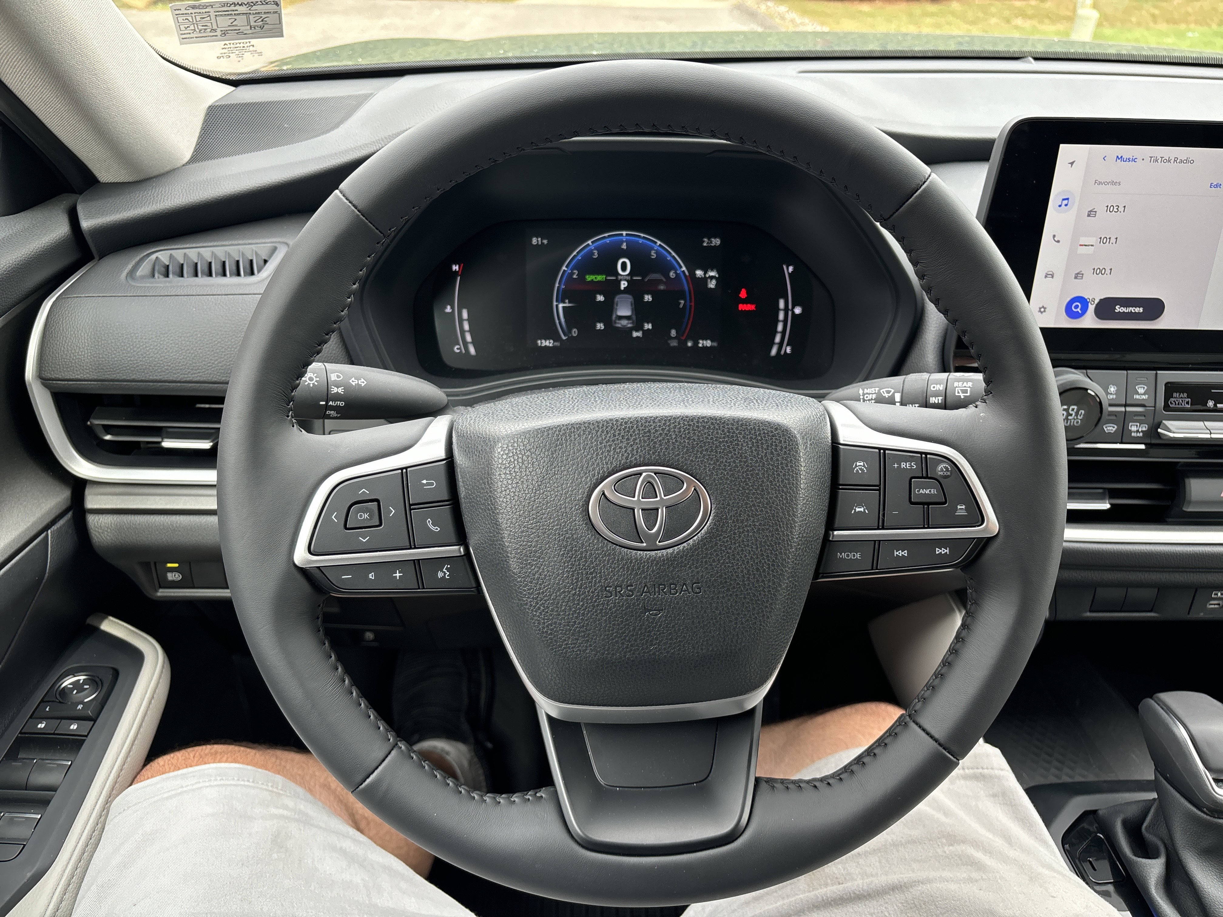 Certified 2025 Toyota Grand Highlander FWD image 19