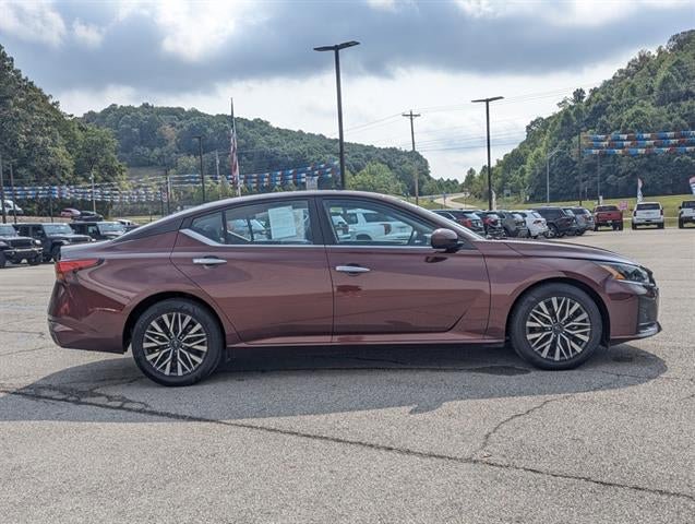 Used 2023 Nissan Altima 2.5 SV FWD image 6