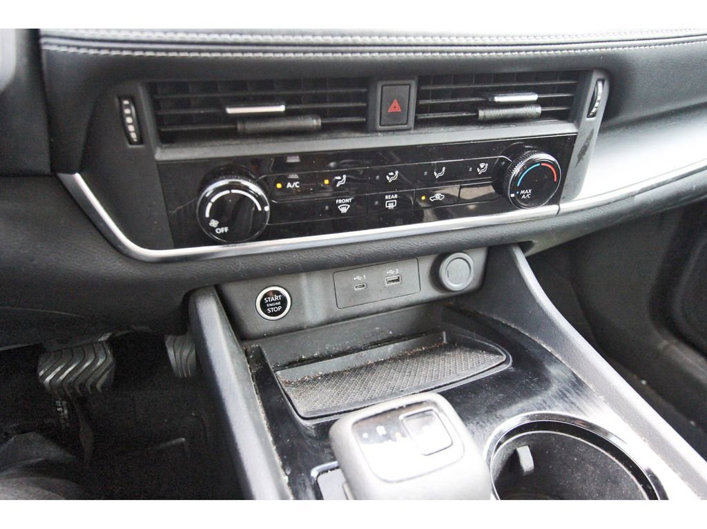 Used 2023 Nissan Rogue S image 19